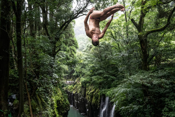 跳高比賽翻車現(xiàn)場(chǎng)：看完這些，你還敢挑戰(zhàn)跳高嗎？