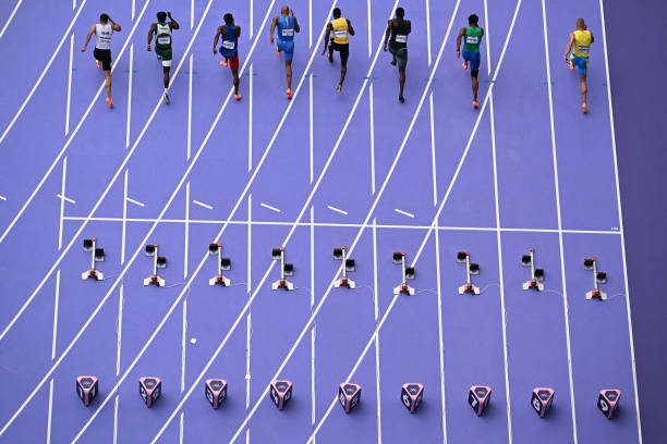 中國(guó)跳水雙姝：伏明霞與郭晶晶的身高數(shù)據(jù)揭秘