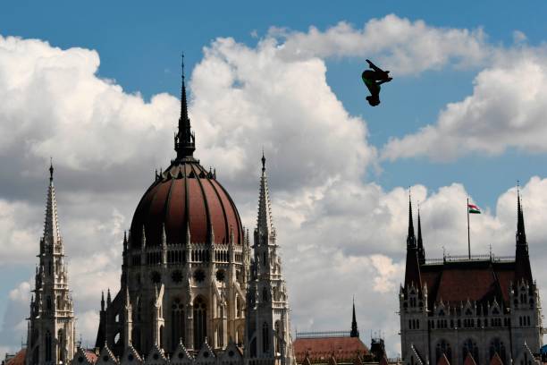 奧運舞臺上的閃電：博爾特三連冠壯舉