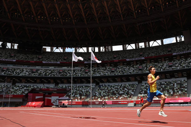 伊辛巴耶娃的奧運(yùn)輝煌：兩屆金牌得主的榮耀時(shí)刻