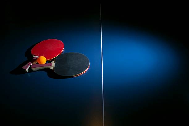 線上線下對(duì)比：哪里買乒乓球拍更劃算？