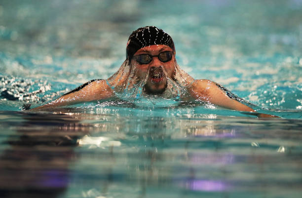 年齡不是問題！50歲女性學(xué)游泳的成功經(jīng)驗(yàn)分享