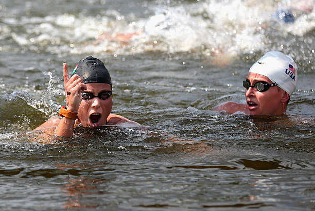 游泳翻轉(zhuǎn)掉頭技巧詳解：輕松掌握轉(zhuǎn)身要領(lǐng)