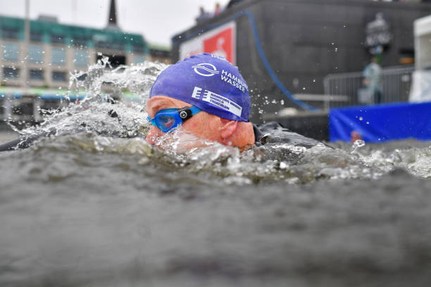 游泳轉(zhuǎn)身全攻略：從蛙泳到自由泳的調(diào)頭方法