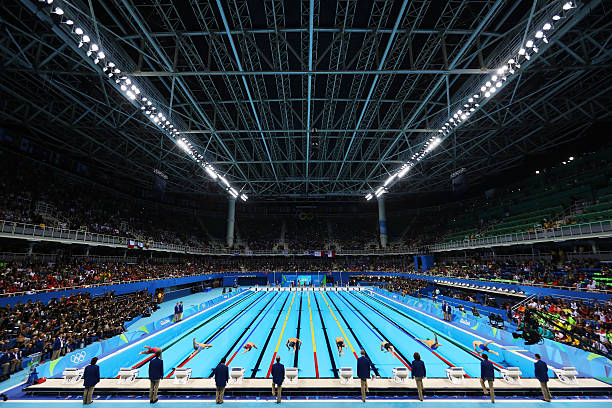 游泳失敗名場面：從自信到崩潰只需3秒！