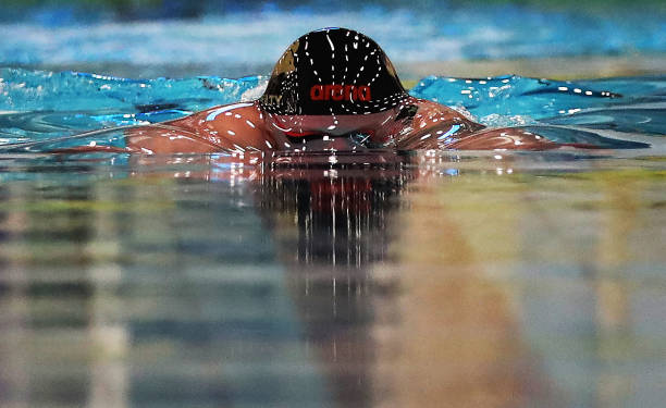 中國(guó)游泳隊(duì)解說(shuō)員如何用激情點(diǎn)燃賽場(chǎng)