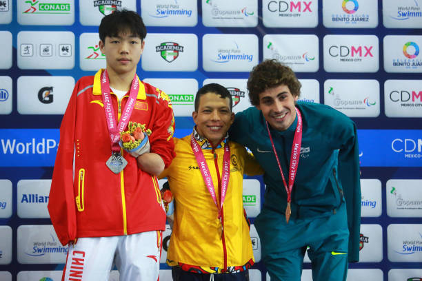 游泳池游泳會(huì)感染婦科病嗎？專家解答