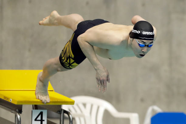 游泳比賽規(guī)則與流程速記