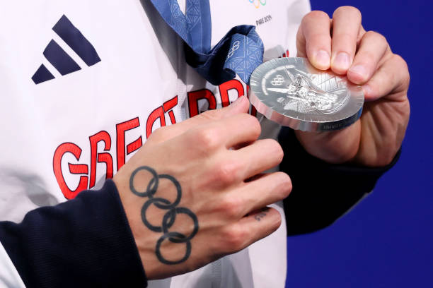 游泳賽事入場(chǎng)精彩回放：運(yùn)動(dòng)員精神面貌一覽