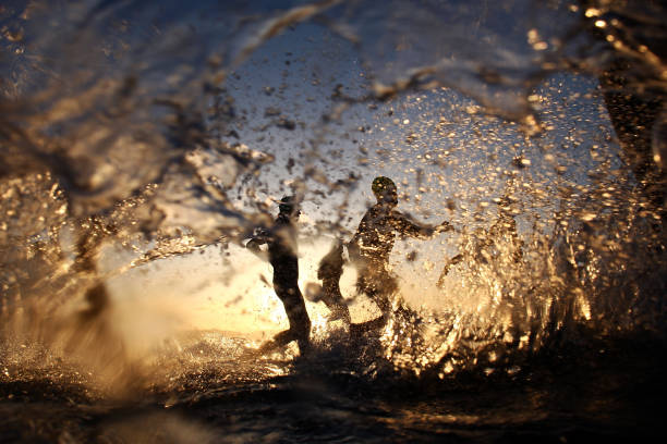 避開人群高峰:游泳最佳時(shí)間段全解析