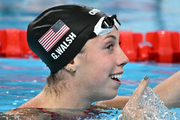 年齡與運(yùn)動(dòng)選擇：游泳和瑜伽的適用人群對(duì)比