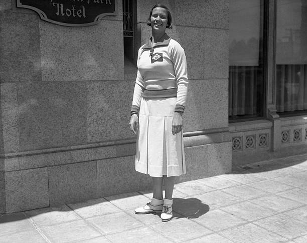 享受陽光還是擔(dān)心曬傷？露天游泳池的優(yōu)缺點(diǎn)分析