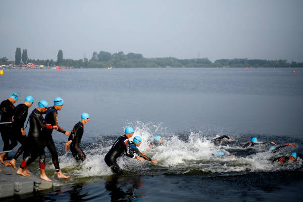 游泳轉(zhuǎn)身訓練：提高速度與效率的實用方法