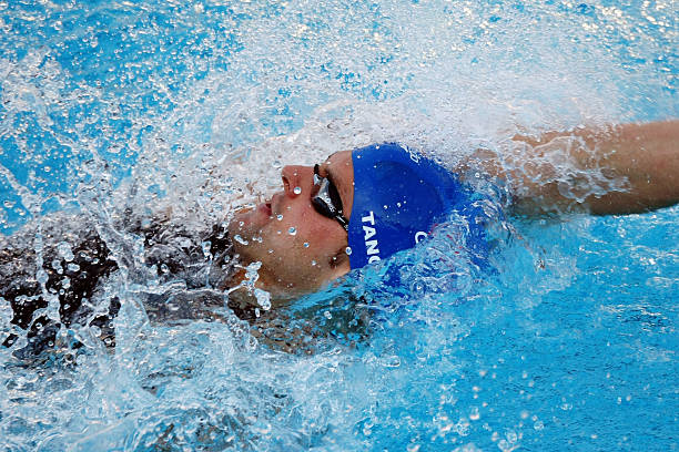 零基礎(chǔ)游泳教學(xué)：水中平衡與腿部動(dòng)作練習(xí)