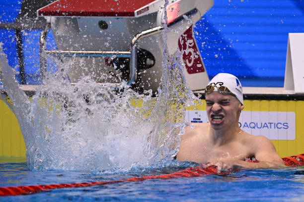 游泳主題手抄報：激發(fā)孩子創(chuàng)意的繪畫活動