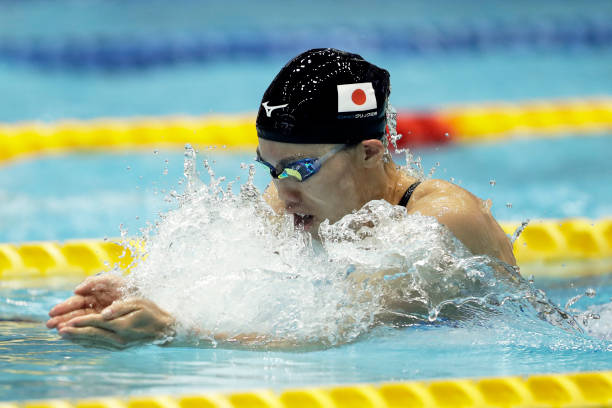 泳道上的拼搏：比賽經(jīng)驗與個人成長