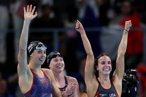 中國游泳發(fā)展歷程中的關(guān)鍵節(jié)點(diǎn)與人物