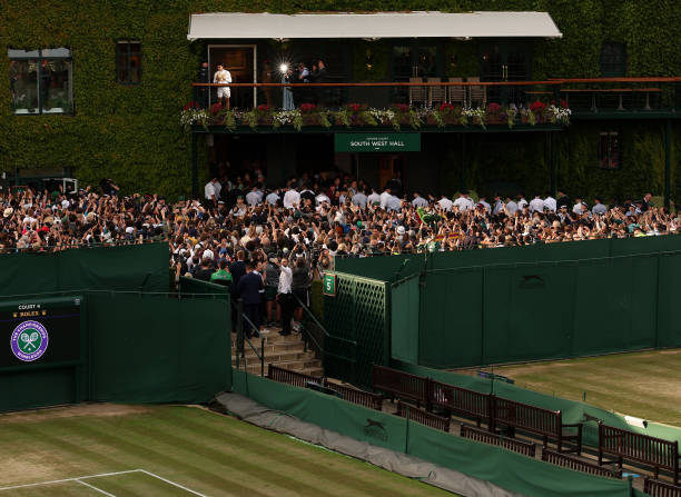 室內(nèi)網(wǎng)球場最低高度：國際標準與建議