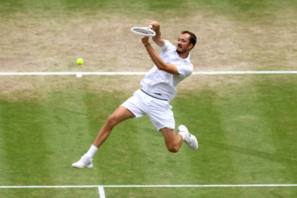 網(wǎng)球女神對(duì)決：斯瓦泰克vs薩巴倫卡，鎖定直播間見證歷史時(shí)刻