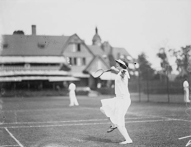 俄語(yǔ)體育詞匯學(xué)習(xí)：網(wǎng)球術(shù)語(yǔ)及實(shí)用表達(dá)