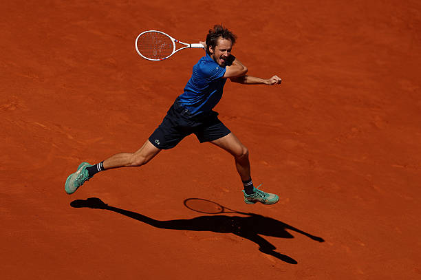 法網(wǎng)紅土巔峰之戰(zhàn)：德約科維奇vs阿爾卡拉斯半決賽完整錄像