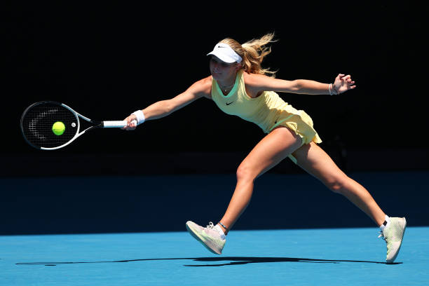 網(wǎng)球場面層平整度與坡度控制標(biāo)準(zhǔn)