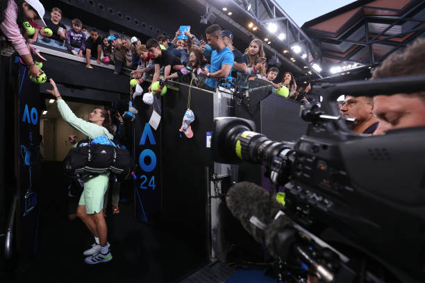 網(wǎng)球大滿貫獎金來源解析：贊助商、轉(zhuǎn)播權與門票收入