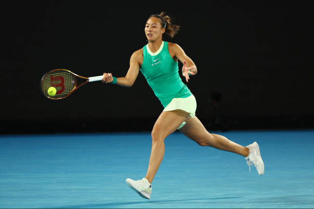 網球技術圖譜：高清慢動作展示關鍵擊球技巧