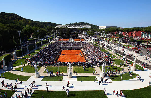 中國金花再創(chuàng)佳績！鄭欽文法網(wǎng)突破八強(qiáng)，未來可期！