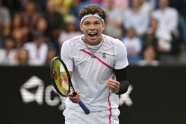 卡薩金娜的網(wǎng)球哲學(xué):技術(shù)與心理的雙重挑戰(zhàn)