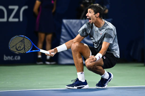 桑普拉斯球拍的歷史演變：從初代到收藏級版本