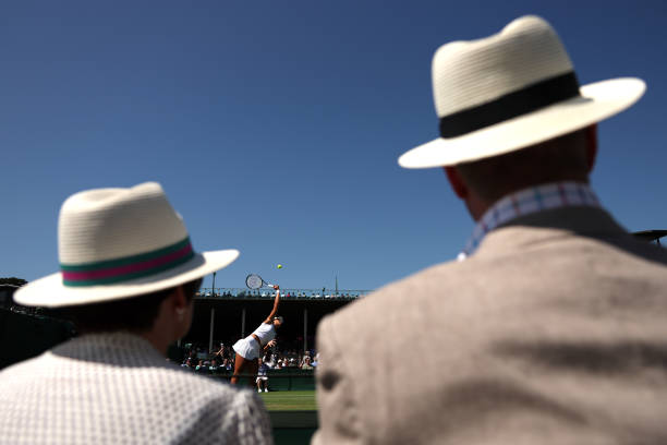 網(wǎng)球入門(mén)技巧：正手與反手擊球基礎(chǔ)教學(xué)