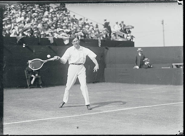 網(wǎng)球場(chǎng)地的關(guān)鍵尺寸：從底線到網(wǎng)高的全面解析