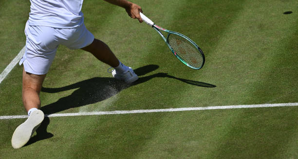 網(wǎng)球拍握把尺寸選擇指南：找到最適合你的握把