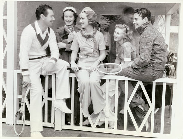 納芙拉蒂洛娃與女友的甜蜜瞬間：賽場內(nèi)外的愛情故事