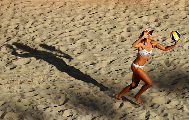 岡察洛娃最新動(dòng)態(tài):俄羅斯女排巨星的賽場(chǎng)表現(xiàn)分析