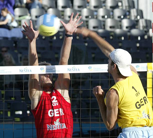 熱血與汗水：排球女將中的體育精神解析