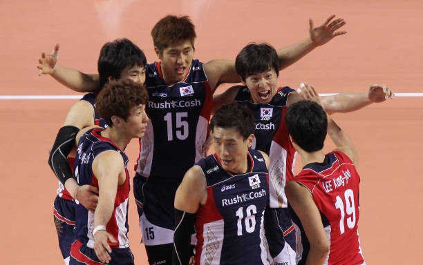 排球場上站位高清解析：自由人、接應(yīng)角色定位