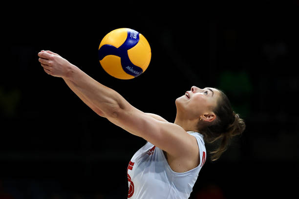 心理因素對(duì)排球失誤的影響及應(yīng)對(duì)策略