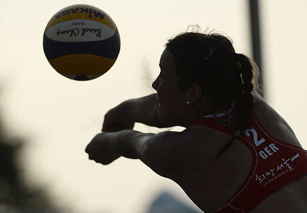 排球比賽每隊(duì)幾人？全場(chǎng)人數(shù)及替補(bǔ)規(guī)則解析