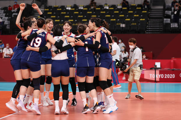 排球墊球常見問題解答:教練一對一指導(dǎo)