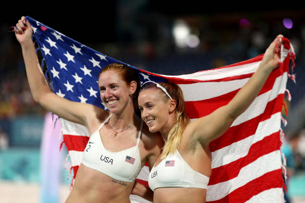 塔伊薩攔網(wǎng)照片中的細(xì)節(jié)：專注與決心的體現(xiàn)