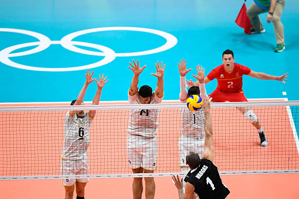 排球動作細(xì)節(jié)解析：適合初學(xué)者的墊球與發(fā)球訓(xùn)練方法