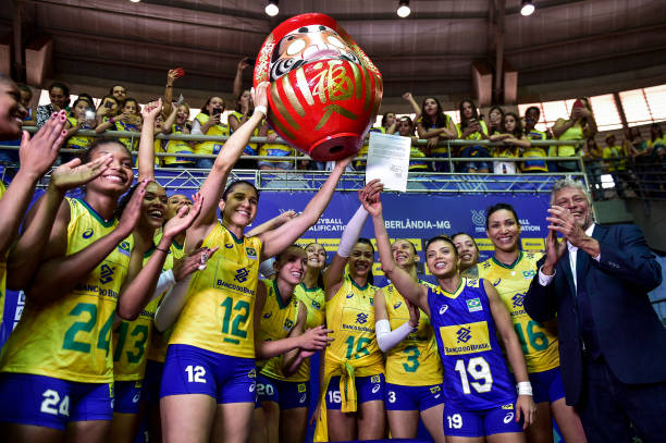 （著重探討她作為獨(dú)立藝術(shù)家的成就，而非僅作為他人的附屬）