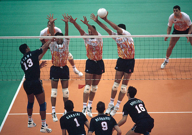 氣排球與排球的器材差異：球、網(wǎng)高與場地尺寸詳解