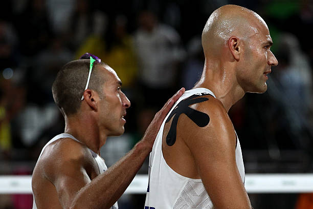 從入門(mén)到精通：氣排球正面雙手墊球動(dòng)作全解析