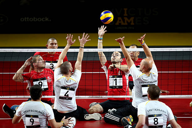 防守反擊時的排球站位策略