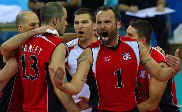 六個口訣視頻教學(xué)：排球墊球動作分解與練習(xí)