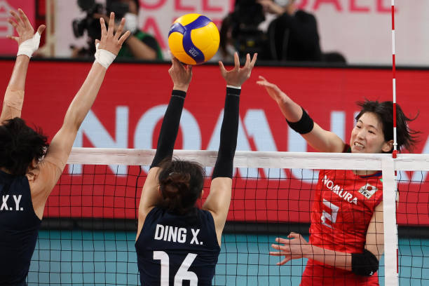 2021年國(guó)際排球大賽重播：巔峰對(duì)決再現(xiàn)