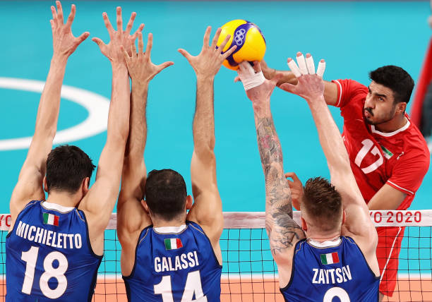 排球比賽中的關(guān)鍵環(huán)節(jié)：一傳和二傳的重要性